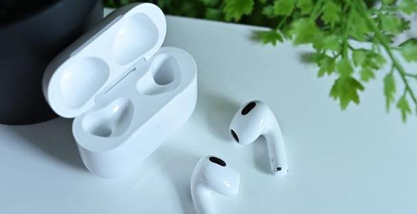 AirPods3按键切歌开启的全新方式（一指间的音乐掌控，探索AirPods3的敲击位置奇妙之旅）