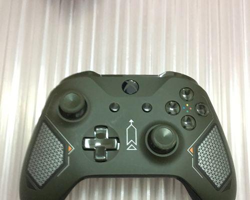 XboxOneS对飙XboxOne（透过比较两款主机的特点、性能和游戏体验，找出选择。）