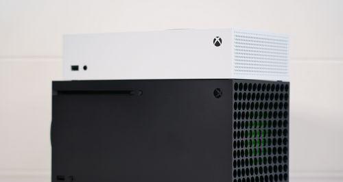 微软XboxSeriesXS详细配置对比（探索新一代游戏机的硬件差异）