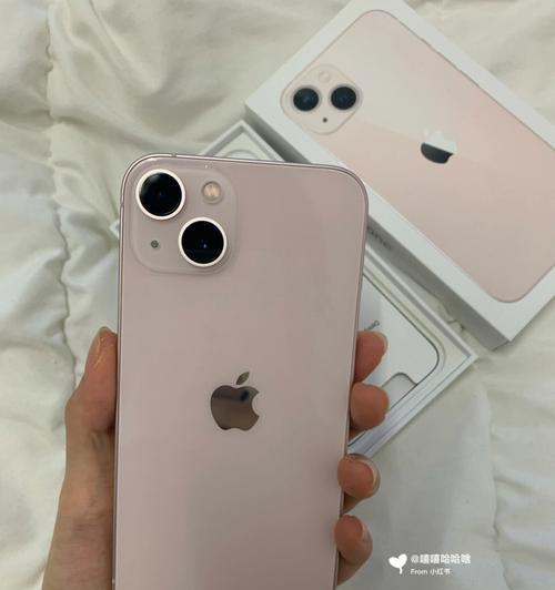 iPhone12与iPhone13（一触即发的差异与革新，科技巨头的较量）